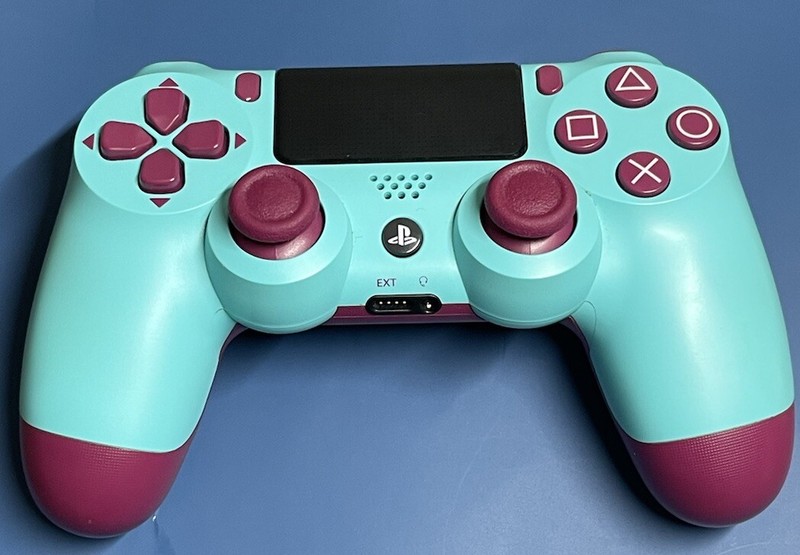 Sony PS4 DualShock4 Wireless Controller Berry Blue Read