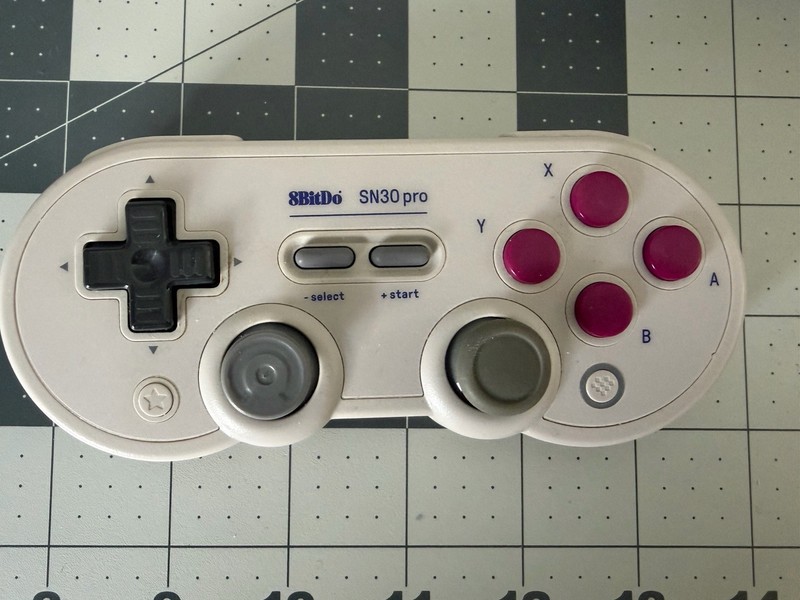 8BitDo SN30 Pro Bluetooth Controller with Phone Mount - Good Condition
