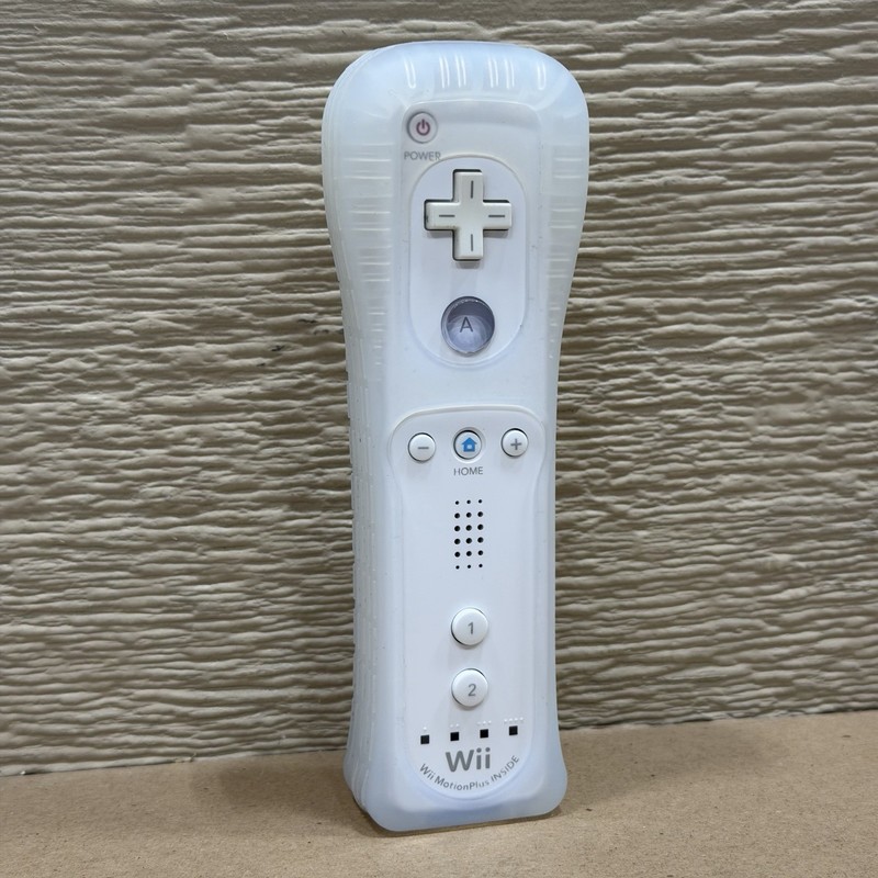 Official Wii Remote WHITE Nintendo Motion Plus & Sleeve Strap Wii U Controller