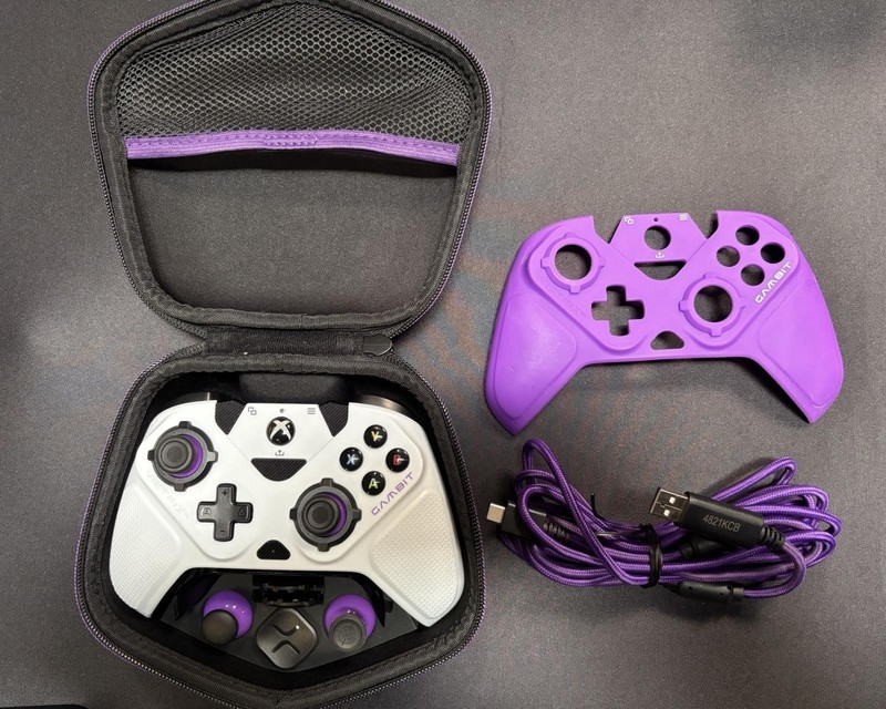 Victrix Gambit Dual Core Tournament Wired Controller for Xbox Series (049-006) gallery