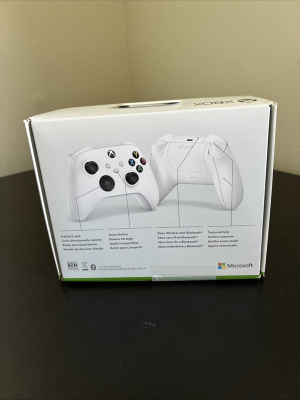 Xbox Controller, Wireless, Factory Sealed Unopened Brand New [Robot White] gallery