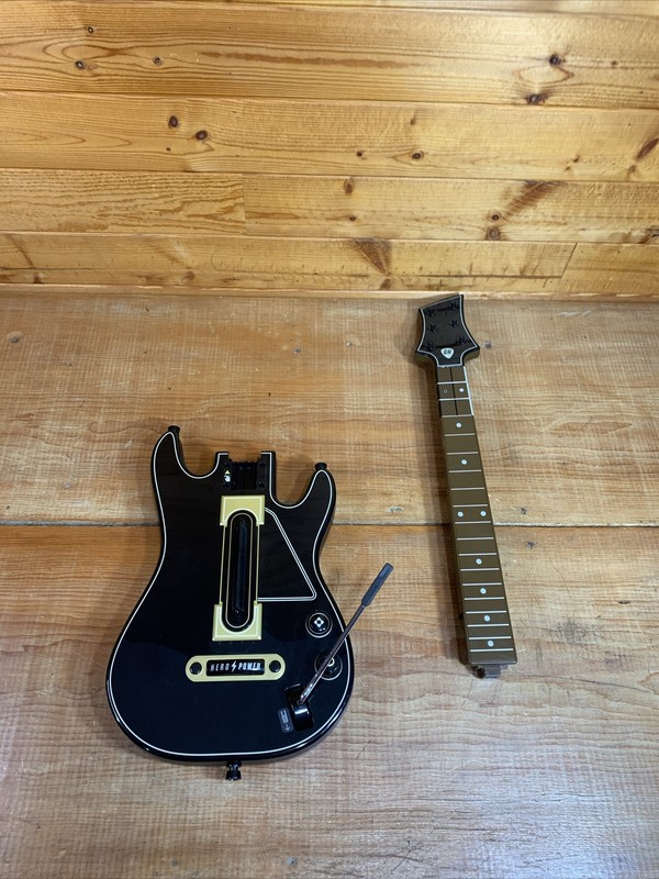 Guitar Hero Live Universal Wireless Controller PS4 PS3 XBOX Wii 0000654 CE0700