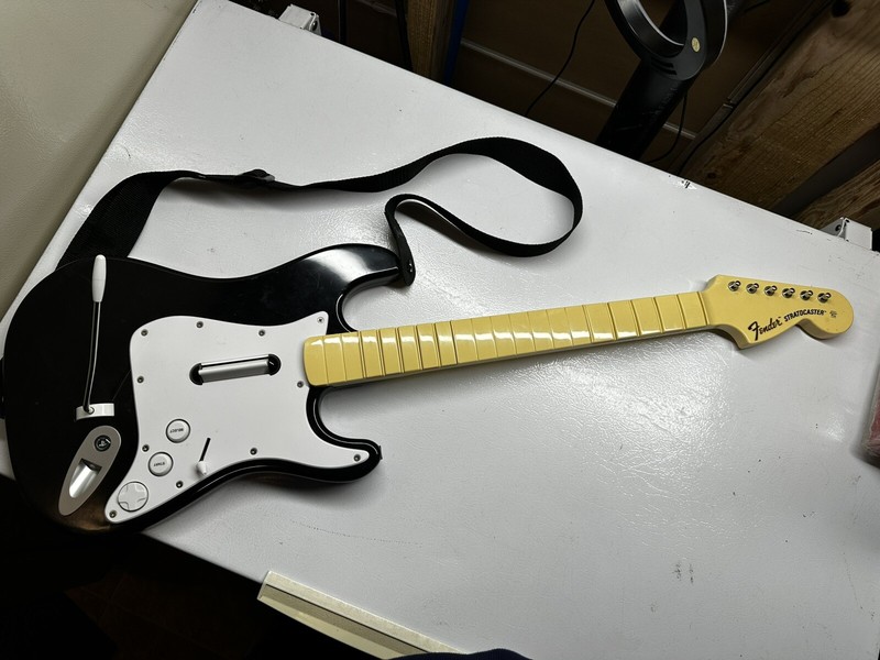 Rock Band PS3 Harmonix Fender Stratocaster Guitar 822151 With Strap No Dongle