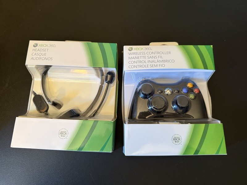 Microsoft Xbox 360 Wireless Controller and Xbox 360 Chat Headset