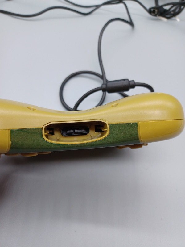 Street Fighter 15th Anniversary Guile Controller For Original Xbox gallery