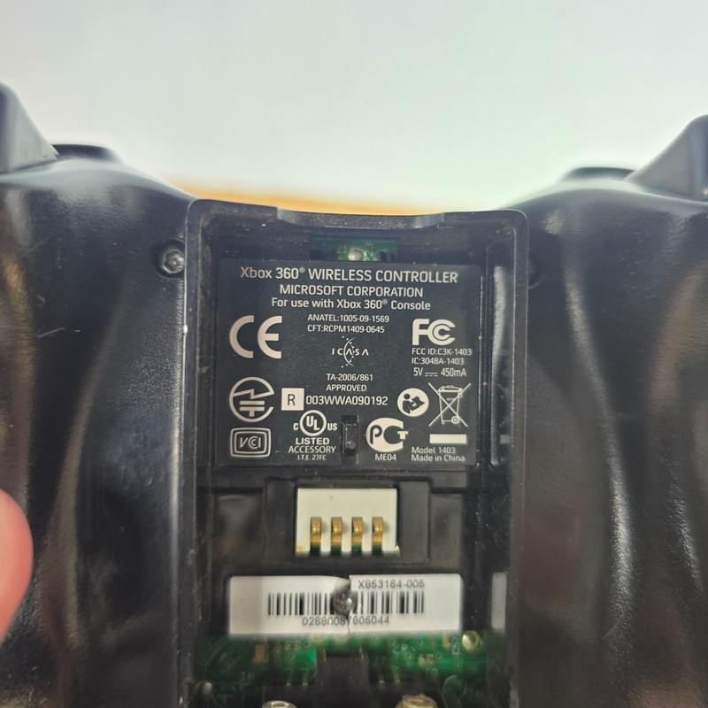 OEM Microsoft Xbox 360 & PC Windows Black Wireless Controller 1403 gallery