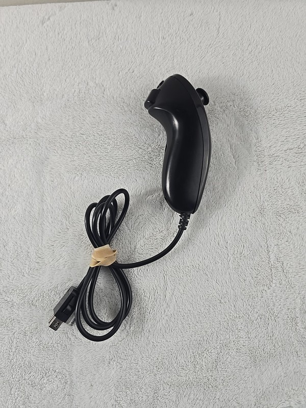 Nintendo Nunchuk (RVLAFK2) Navigation Controllers/Nunchucks