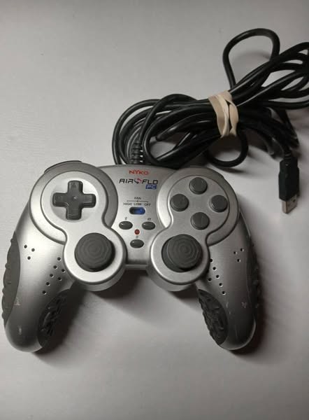 Nyko Air Flo PC Gaming Controller Silver Model 80650-H06